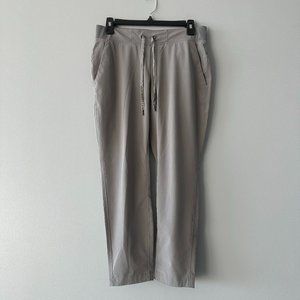 EUC Women's Athleta Midtown Ankle/Crop Pants - Light Asphalt, Size 6 Petite, 6P